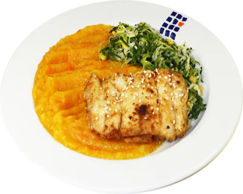 Gebratenes Fischfilet mit Sesam