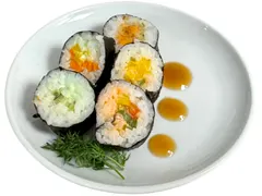 5-er Sushi mit gepickelten Gemüse